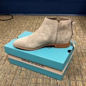TOMS Women's Rylie Dune Suede Ankle Boots - NWT